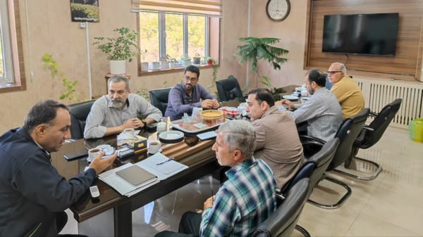 اخبار استان مرکزی: برقرسانی واحدهای مسکونی جدید امیرکبیر سرعت میگیرد🔹با هدف تأمین پایدار انرژی و تکمیل زیرساختهای حیاتی پروژه ملی مسکن،