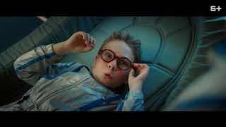 Вышел трейлер фильма «Смешарики. Сквозь вселенные» — с актерами, играющими Смешариков, и анимационными вставками. Старт проката намечен на 6 августа.___________________Все сериалы и шоу Kartina.TV теперь доступны в специальной подписке для смартфонов. Стои