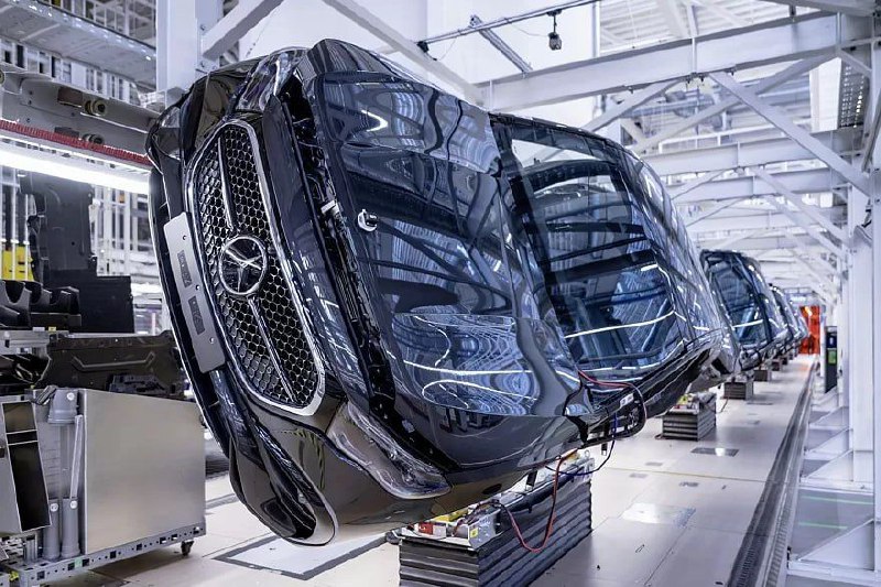 Низкий спрос на электромобили заставил Mercedes-Benz отложить полную электрификацию