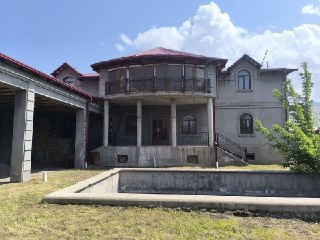 Dacha sotiladi.