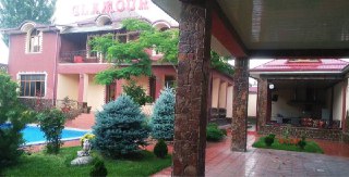 Dacha Sotiladi Bochkada 8 Sutih Joyda Qurilgan