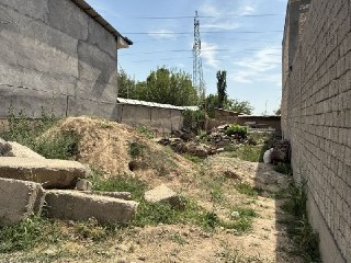 Tashgresda srochna yer sotiladi narxi kelishiladi