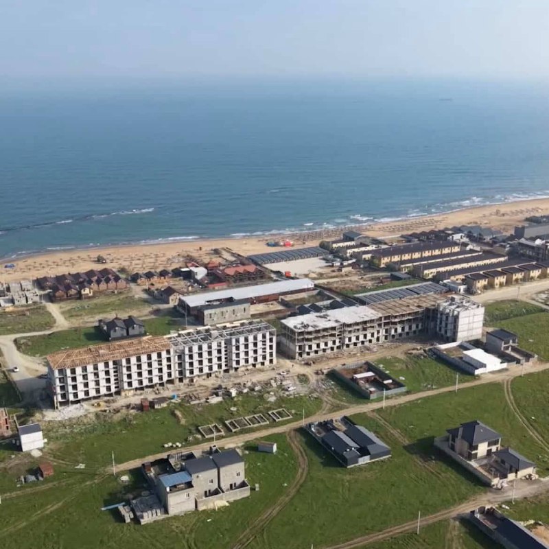 Сегодня и в ближайшие годы недорого отдохнуть в комфортных условиях можно будет на побережье Каспийского моря. Одной из самых популярных локаций как у  фото