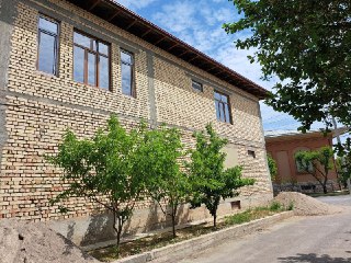 Охунбобоевда ховли сотилади 175.000