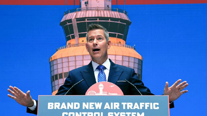 Trump administration unveils a plan to modernize the air traffic control system