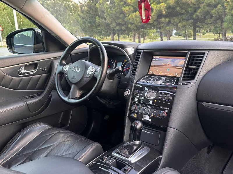 Продам свой автомобиль
Infinity fx35
Автомобиль в идеальном состоянии вложений абсолютно не каких не требует!
Родного пробега 188тыс, км,
Полностью обслужен,
Обьем 3.5 бензин,
Комплектация максимальная
Двух зонный климат контроль,
Вентиляция сидений,
Подогрев сидений,
Телевизор,
Память сидения и многое другое!
Также два комплекта резины!
Вообщем своими словами
Автомобиль действительно в превосходном состоянии, отличная динамика, ездит очень бодро и резво и дарит не забываемые эмоции)) продажа от собственника!
С документами полный порядок,
Цена 1.475.000₽
Также возможен обмен, на авто дешевле
Есть вариант продаже в кредит,
▶️Смотреть больше фото◀️
Звоните +7949-551-68-75
📲 Tg: n_77
📞 Звоните: +7(949)5516875 - фотография - 10