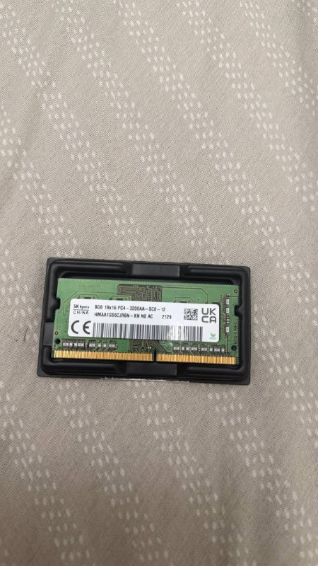 Продаю почти новую оперативку SK Hynix 8GB DDR4 3200MHz. Работала совсем немного, состояние отличное — фото 1