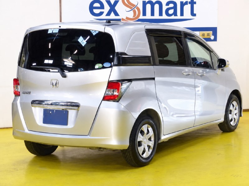 Honda Freed 2016 фото 2
