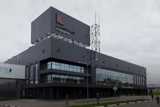 ⚡️ Бывшее руководство концерна «Калашников» обвинили в особо крупном мошенничестве с гособоронзаказом, двое уже под арестом.А дело влиятельного генерала Цаликова может быть связано с поставкой в армию негодных бронежилетов на миллиарды рублей в первые годы