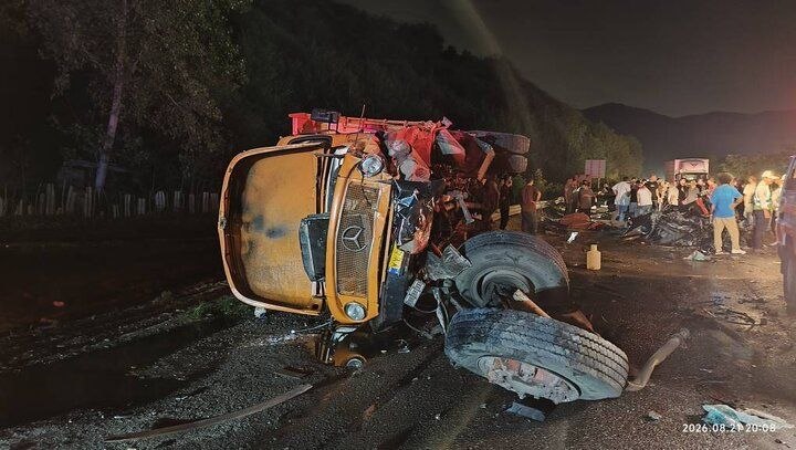 گیل خبر: 🔵تصادف مرگبار در جاده قدیم امامزاده هاشم رشت🔹تصادف یک دستگاه کامیون با ۲ خودرو در جاده قدیم امامزاده هاشم در محدوده روست