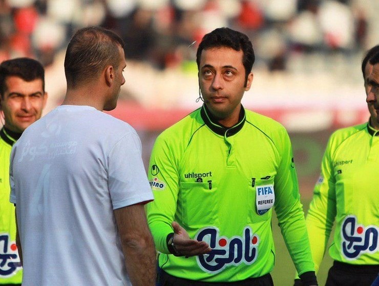 Bistodo IR | بیست و دو ⚽️: 🏆🔵داور بعضی از دیدارهای مهم هفته دوم مشخص شد:⚽️ پرسپولیس - استقلال خوزستان ⚽️🔄 داور: حسن اکرمی⚪️ کمک ها: امیرمحمد داودزا