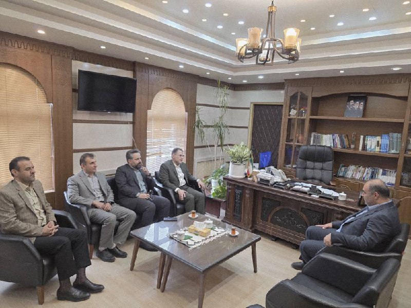 کانال رسمی دیارمیرزا: ⭕️فرماندار لنگرود در نشست با مدیرکل کمیته امداد گیلان مطرح کرد؛🔸سه اولویت لنگرود برای توانمندسازی مددجویان و توسعه اشتغا