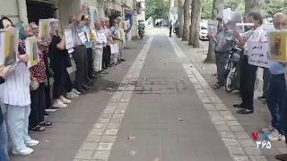 Sunday, 11 Mordad 1405: A group of retirees and union activists protest in front of the Social Security General Directorate in Rasht