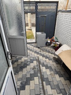Яшнабод тумани,  Сув бўйи кўчасида 3 хонали уй сотилади