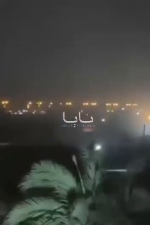 🔴 תמונות של מספר פיצוצים בעקבות פיצוץ מחסן התחמושת באזור אל-חרטה, הממוקם במחוז בצרה