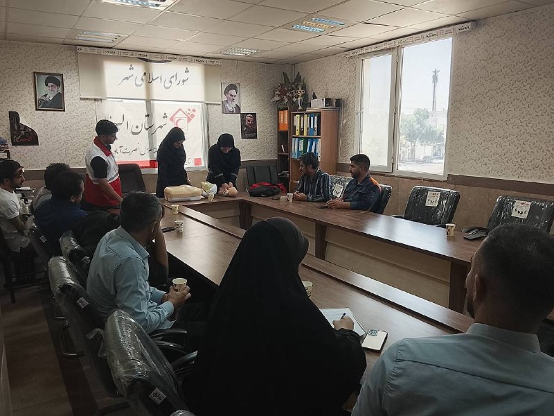 جمعیت هلال احمرشهرستان البرز: ⭕️ در راستای ارتقای آمادگی و ایمنی، کارگاه کمکهای اولیه ویژه کارکنان دهیاری نصرت آباد برگزار شد.#جمعیت_هلال_احمر_شهرستان