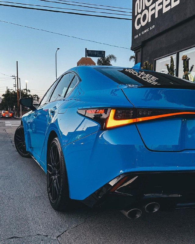 LEXUS IS 500 F-SPORT 2