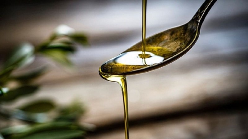 گیل خبر: 🟢بهترین انواع روغن‌های پخت و پز✅یک متخصص تغذیه، تأیید می‌کند که بهترین روغن‌های سالم، روغن‌های غنی از اسید‌های چرب امگا 