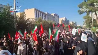 המונים בהלוויית חתן מנהיג המהפכה קראו "מוות לאמריקה"