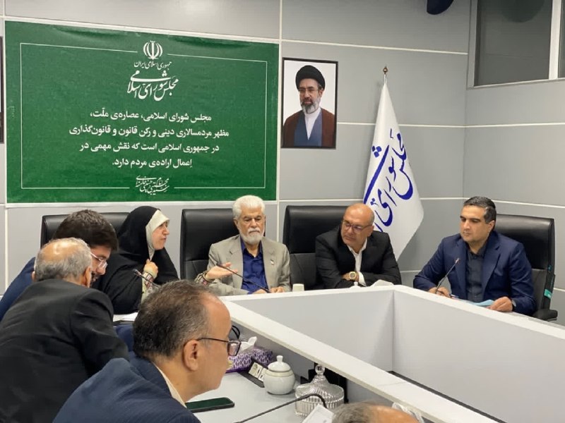 باران کویر/ رسانه مردمی: 🔰ارتقاء تجهیزات هلال احمر و اورژانس در خراسان جنوبی با هدف ارائه خدمات بیشتر در ایام شهادت حضرت علی بن موسی الرضا(ع) 🔸اس