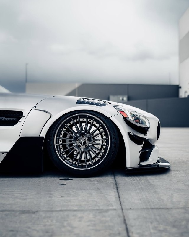 Mercedes-Benz AMG GT 6