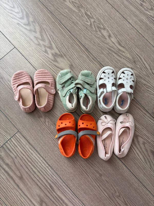 5 пар обуви 22-24 — фото 1