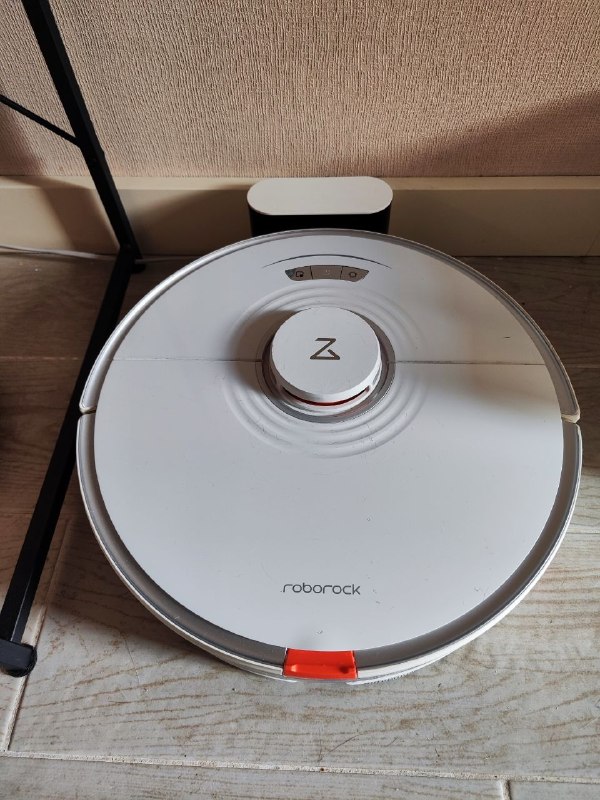 Продаю робот-пылесос Roborock S7