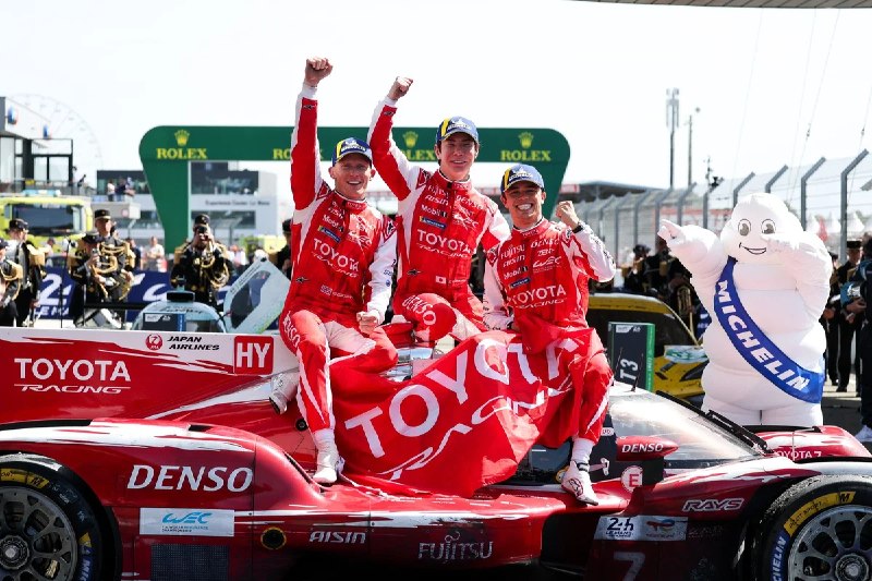 Три недели назад экипаж Toyota Gazoo Racing ликовал: победа в Ле-Мане 2026 почти