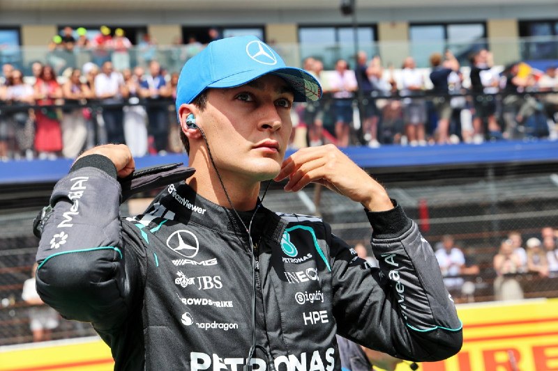 ⚡ В мире Формулы-1 снова тревожные вести: команда Mercedes призналась в существо