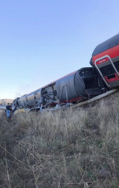 שתי רכבות נוסעים התנגשו במחוז הספרדי טולדו - לפחות 10 בני אדם נהרגו ורבים נפצעו, מדווח אל פאיס. התאונה גרמה…