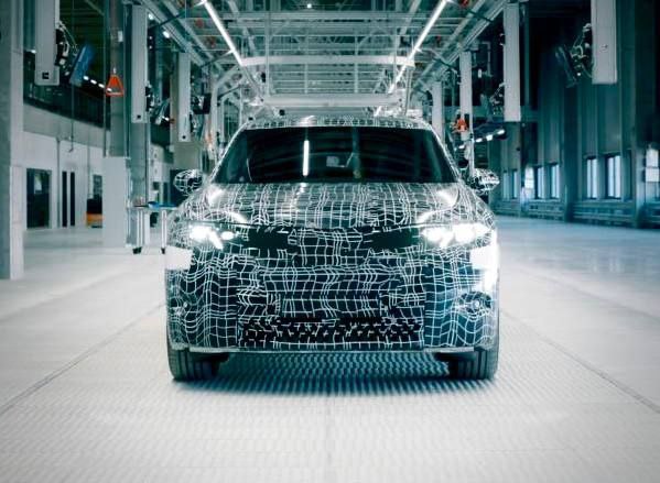 BMW запускает производство в Венгрии