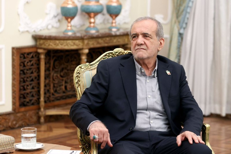 🇮🇷پایگاه اطلاعرسانی دولت ـ پاد: 📸دیدار فرمانده ارتش پاکستان با رئیسجمهور پزشکیان #گزارش_تصویری https://dolat.ir/photo/487522@PadDolat@Padmultimedia📸دید