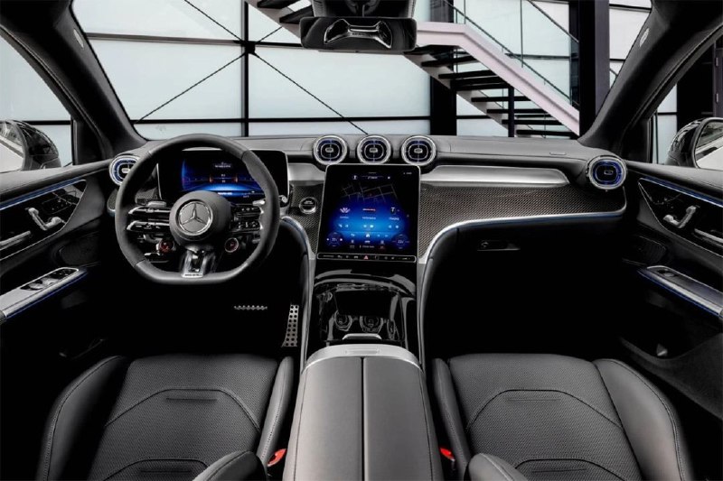 Mercedes-AMG представил новый кроссовер GLC Coupe в двух модификациях. Модель оснащается исключитель 3