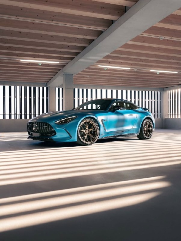 Mercedes-AMG GT 63 SE PERFORMANCE 5