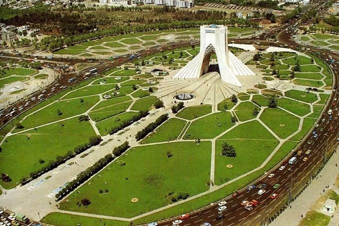 اخبار فوری تهران🔖: چمران: نام میدان آزادی تغییر نخواهد کردرئیس شورای شهر تهران:🔹نام میدان آزادی را تغییر نخواهیم داد.🔹هنوز هم تغییر نام فرو