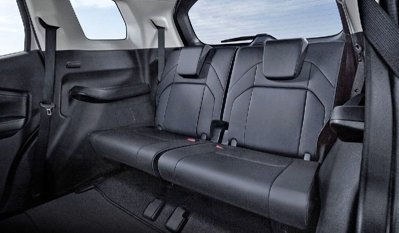 Представлен новый семиместный кроссовер Mitsubishi Destinator 4