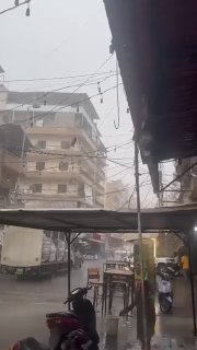 מכת ברק פגע בגג בניין באל-תבנה - טריפולי וגרם לעקירת הפאנלים הסולאריים