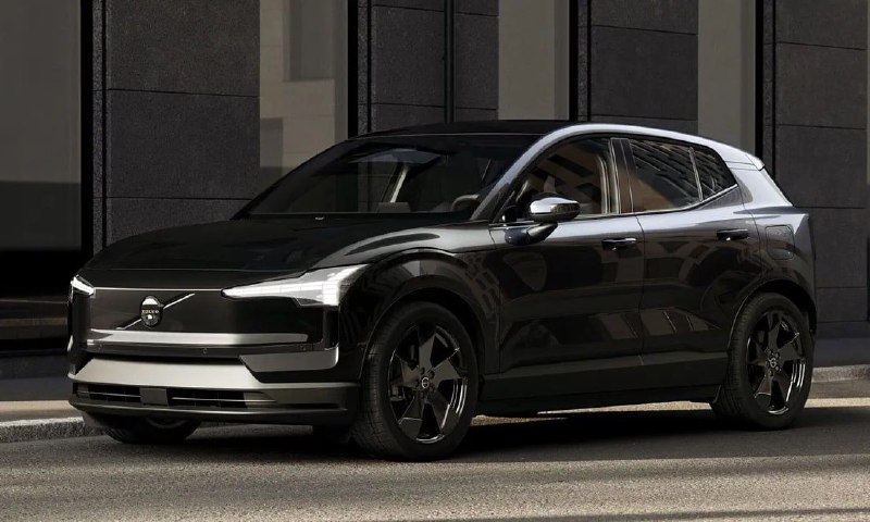 Volvo EX30 получил новую базовую версию на 150 л.с.