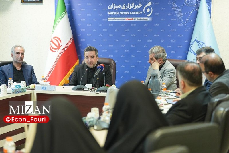 اقتصاد فوری 📈: پلمب الکترونیک دفاتر تجاری؛ صرفه‌جویی ۱۵۰ میلیون برگ کاغذرئیس سازمان ثبت اسناد و املاک کشور:🔹سازمان ثبت نخستین دستگاهی ب