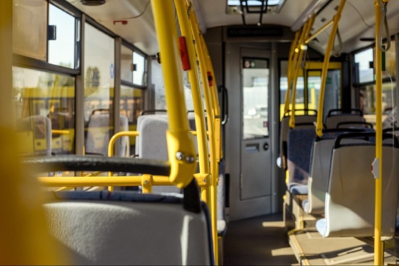 רוסים פגעו במיניבוס בחרסון עם כטב"מ: שישה פצועים, אחד במצב קשה כפי שדווח ב-OVA, הירי אירע בסביבות השעה 15:1…