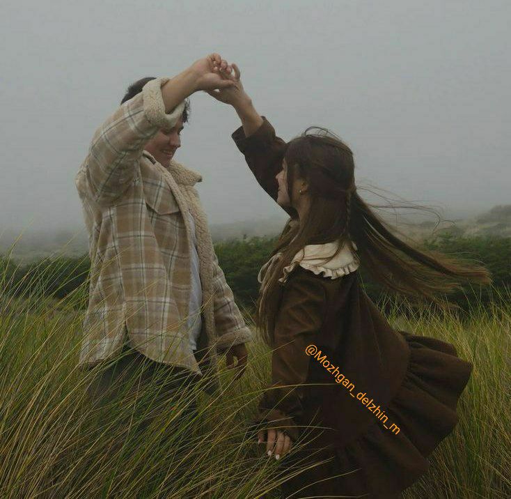 نوای مستانه● مطالب عرفانی ادبی هنری اقتصادی: 🍃تو را می بینم همیشه و در هر مکانی که باشم در آوای چکاوکان در لبخند بی مانند گلهای سرخو در رنگارنگی بالهای پروانه ها ای 