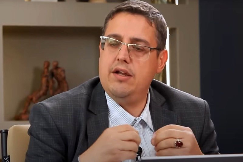 پشت پرده - Poshteh Pardeh: ابوالفظل اقبالی از نزدیکان جلیلی: انقدر وضع حجاب خرابه همه مردها تحریک میشن حتی خود من@poshtehpardehtv