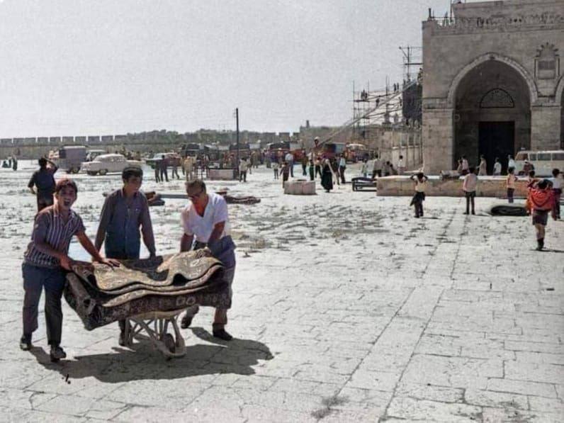 مرکز اطلاعرسانی فلسطین: 🔴پنجاه و هفتمین سالگرد آتش زدن مسجد الاقصیتصاویری آرشیوی از جنایت آتش زدن مسجد الاقصی که در ۲۱ اوت ۱۹۶۹ توسط «دنیس ما