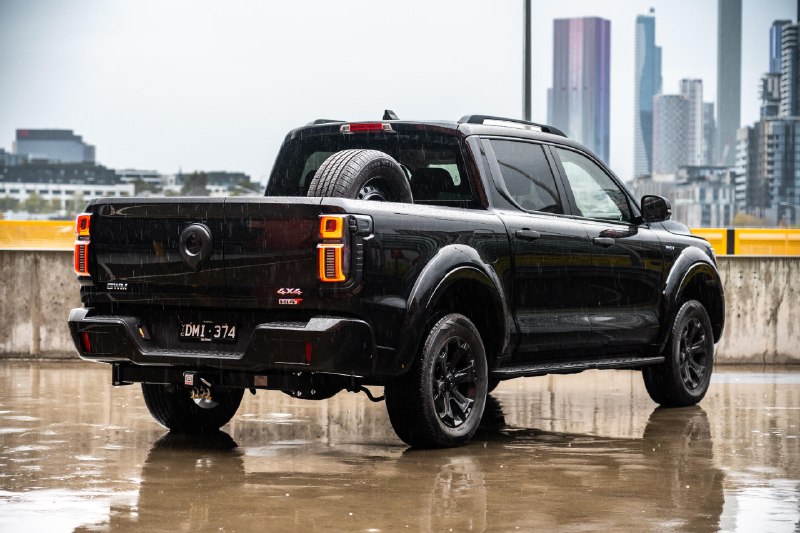 У гибридных утов появился свой тяжеловес с аргументами: CarExpert назвал GWM Cannon Alpha PHEV лучши 2