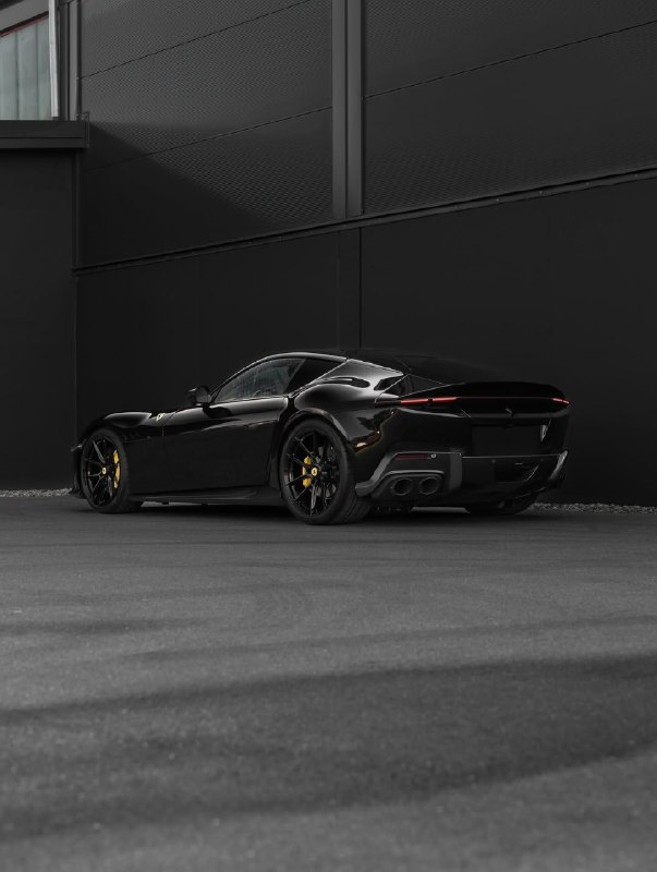 Ferrari 12Cilindri 2