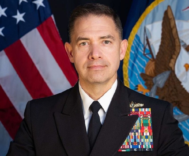 דובר CENTCOM, סרן טים הוקינס, בטענה כי אד"ר קופר דחף לחידוש התקיפות על איראן במהלך ביקורו בישראל: "בדיה מוח…