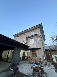 Продается 3 этажный дом, в Янгихаетском районе, Дустлик 1