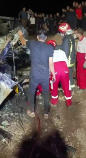 9 בני אדם נהרגו בתאונה בין נגרר ל-2 מכוניות בקשאן יו"ר אגודת הסהר האדום קשאן: טריילר התנגש בליל שבת במכונית…