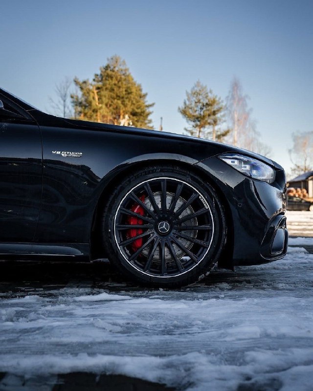 Mercedes-AMG S 63 E Performance 2