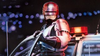 Его снова заставят работать после смертиAmazon дала «зелёный свет» сериалу по «Робокопу». Шоураннером выступит Питер Око, известный по «Офису» и «Ложе 49».Когда планируется дата релиза, не говорят. Компания заказала восемь серий.rozetked.me/news/47315